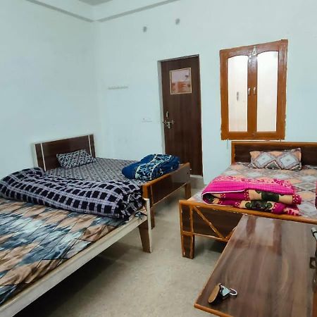 Gopal Sadan-2 Apartment Vrindavan Bagian luar foto