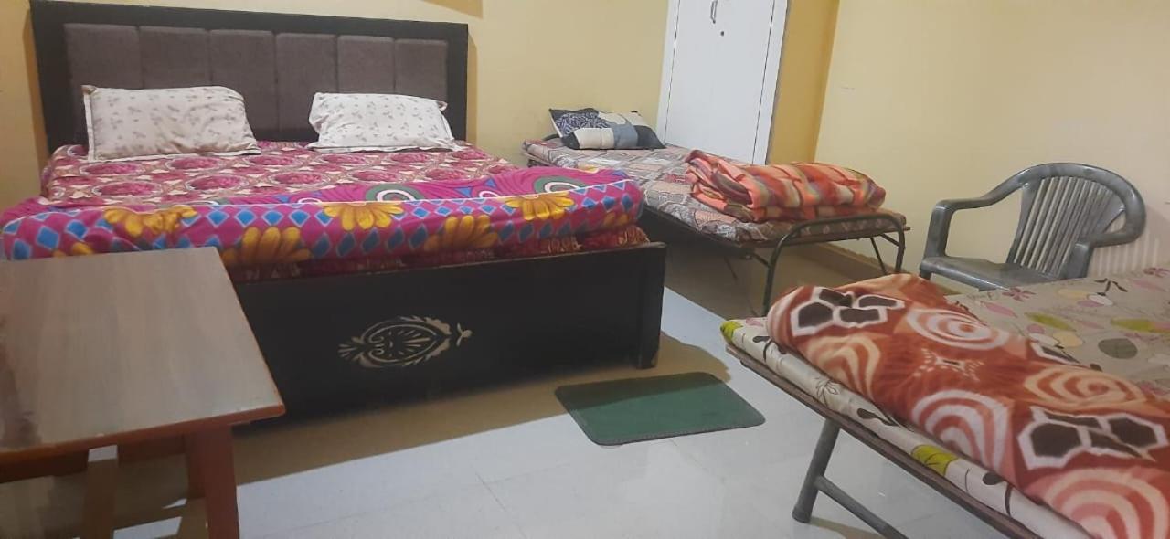 Gopal Sadan-2 Apartment Vrindavan Bagian luar foto